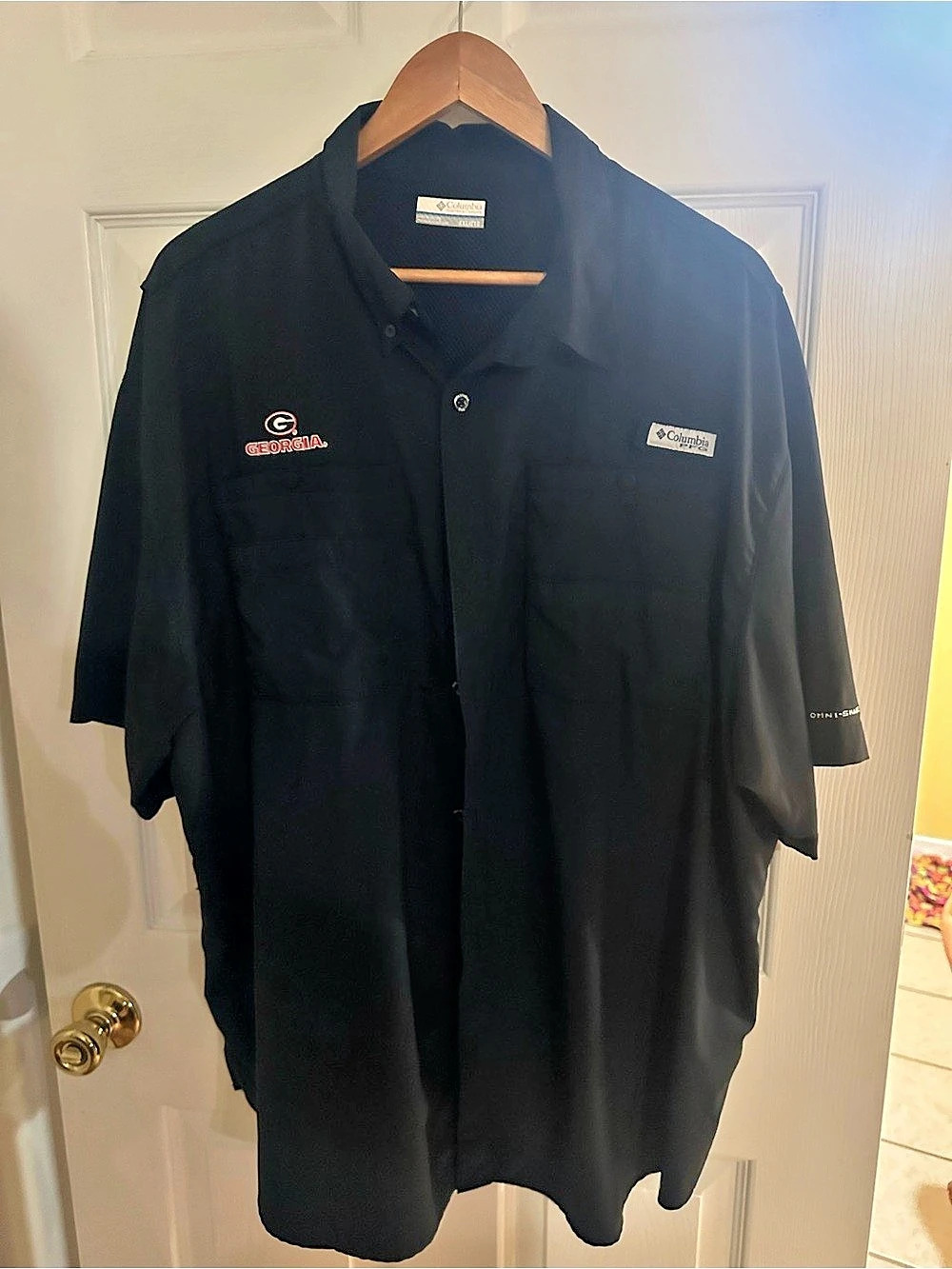 Columbia Men's Collegiate PFG Tamiami Short Sleeve Shirt - Georgia Black XXL